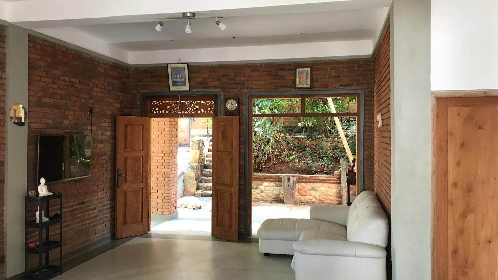 Homestay Kandy Brick Bungalow Ampitiya