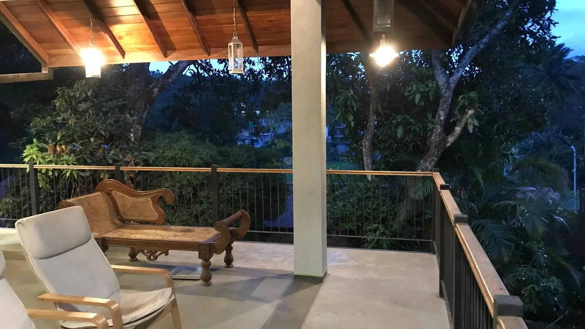 Kandy Brick Bungalow Ampitiya